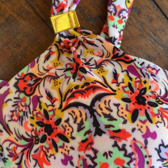 VS Bikini - Picture 3 of 5